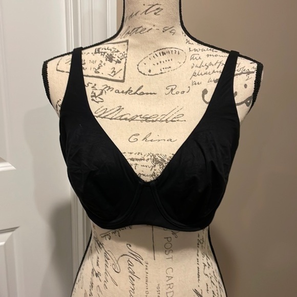 Victoria's Secret Other - EUC 38D Victoria’s Secret bra - Body by Victoria.